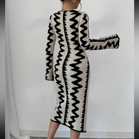 Classic Abstract Geo Sweater Flare Long Sleeve Sweater Dress - Picture 2 of 4